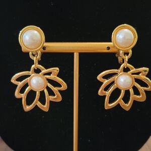 Vintage Marvella Gold Toned & Faux Pearl Dangle Clip On Earrings